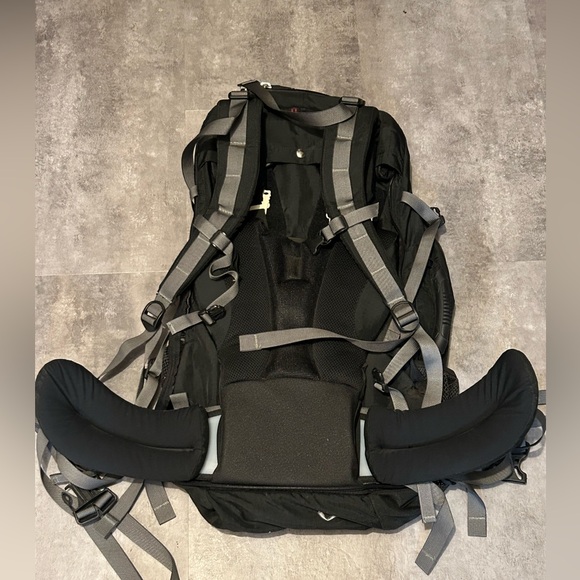 Serratus Backpacking Backpack - Picture 2 of 6